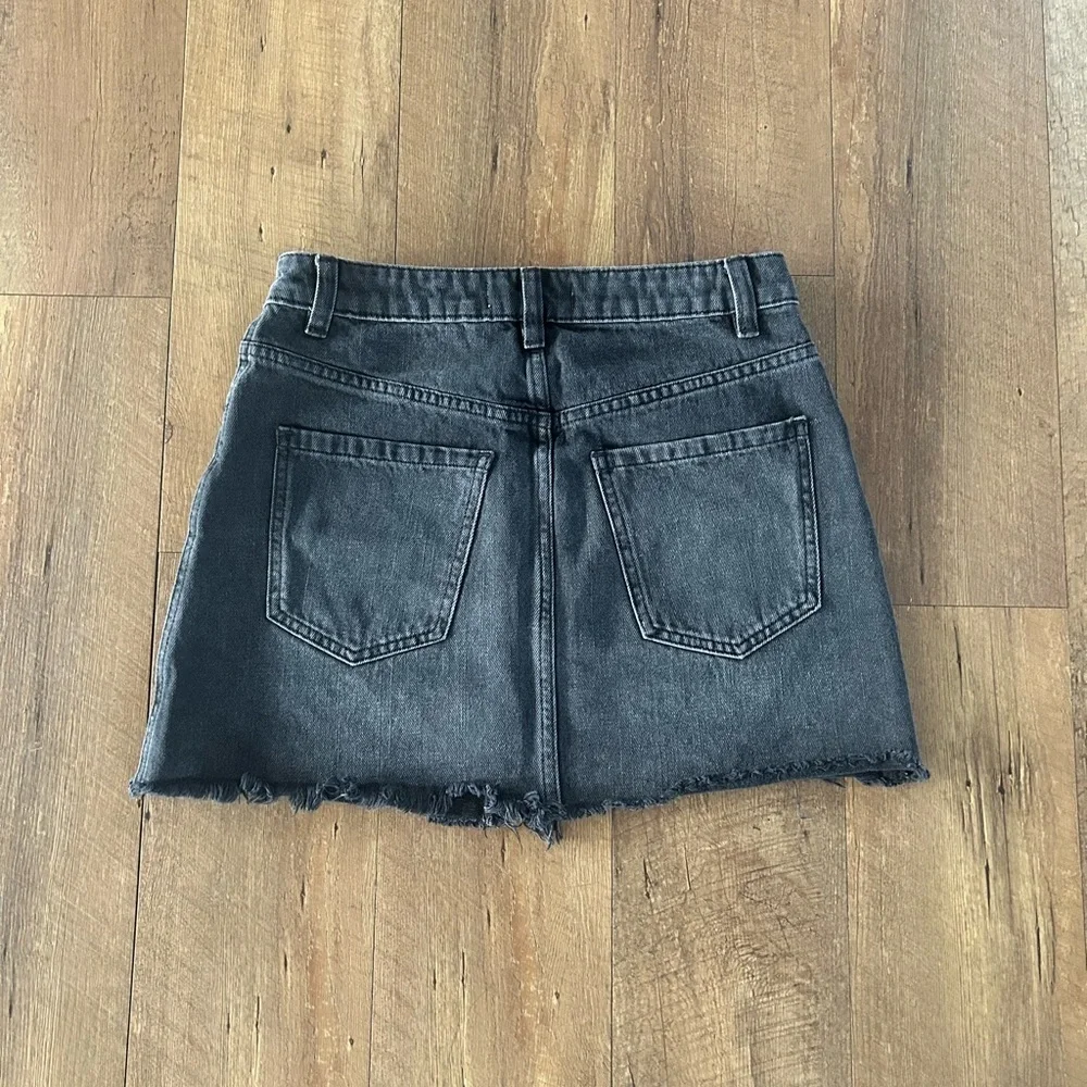 Free People We The Free Black Denim Zip front Mini Skirt Size 26 (US 2)